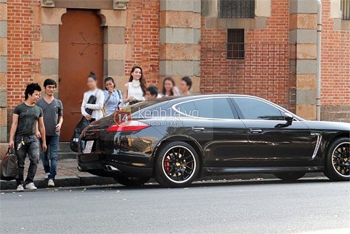 Cường đô la khoe Rolls-Royce, Hà Hồ chơi xe 10 tỷ