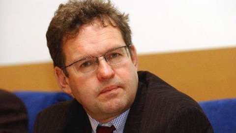 Chuyên gia Pháp bàn sửa Hiến pháp Việt