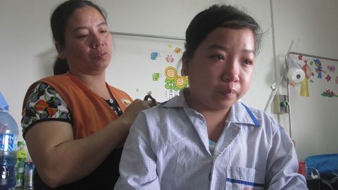 'Có 190 nghìn đi viện, mẹ con ta phải về thôi'