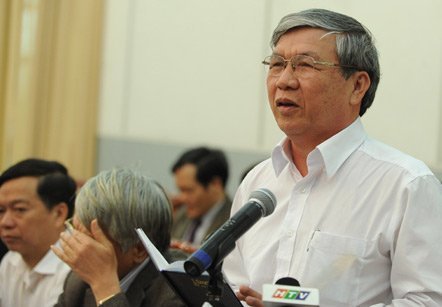 Mặt trận phải được trao 'cây gậy hành động'