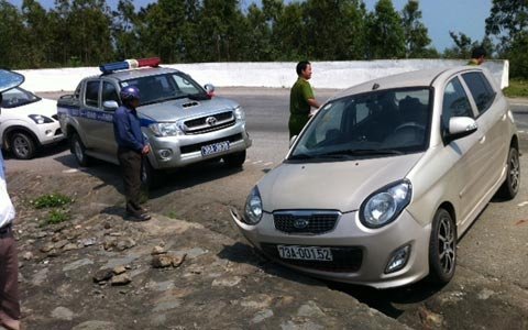 Cuộc rượt đuổi ngoạn mục xế hộp chở ma túy