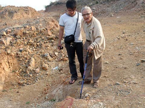 Cụ ông 98 tuổi và hành trình tìm kho vàng 4000 tấn