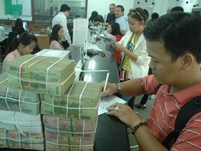 Thêm vụ hợp nhất ngân hàng yếu kém