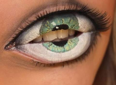 Sửng sốt với những hình vẽ 3D trên cơ thể người