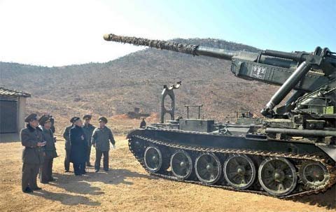 Ông Kim Jong-un thị sát tiểu đội pháo tầm xa