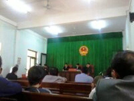 Bất thường phiên xử ‘cán bộ thuế tổ chức chém người’