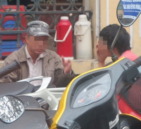 Buôn bán con nuôi: Những kẻ rình mồi