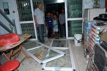 Nổ lớn, hàng chục ngôi nhà bị hư hại