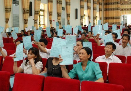 Thua lỗ, đại gia lẩn trốn cổ đông