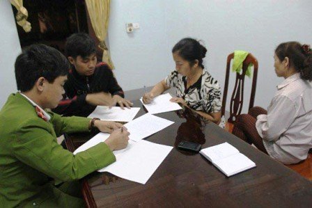 Giả công an, vào khách sạn 'lột' gần 50 triệu