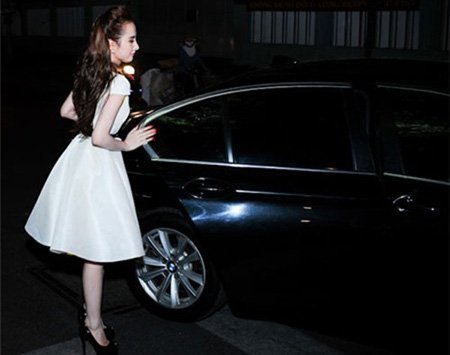 Những chiếc xế hộp gây tranh cãi của mỹ nhân Việt