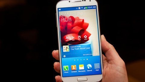 Chi phí sản xuất Galaxy S4 đắt hơn S3 15%