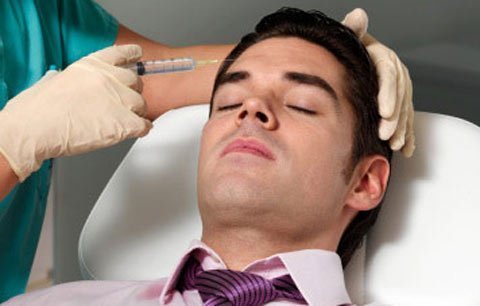 Bi hài chuyện phẫu thuật làm đẹp cho quý ông