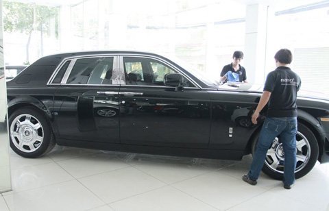 Mục kích hàng loạt siêu xe 