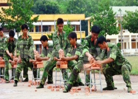 Bộ đội đặc công 'lộ' tuyệt kỹ võ công