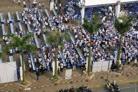 3.000 HS tiểu học “đồng diễn” đánh răng