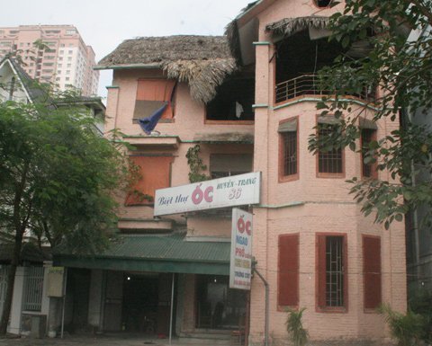 Biệt thự ốc luộc, trà đá, cơm bụi ở Hà Nội