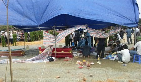 Vụ giết người ở Vĩnh Phúc: Bác sĩ khám tử thi lên tiếng