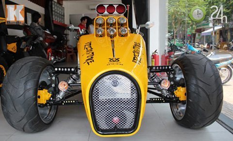 Cận cảnh xe mô tô phân khối lớn nhất VN