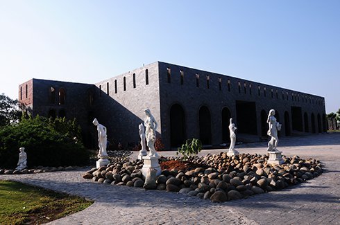 Những lâu đài Châu Âu của đại gia Việt