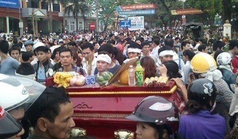 Thời sự trong ngày: Tình tiết mới vụ 'quan tài diễu phố'