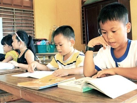 Tuyển 12 công chức, 6 giáo viên ra Trường Sa
