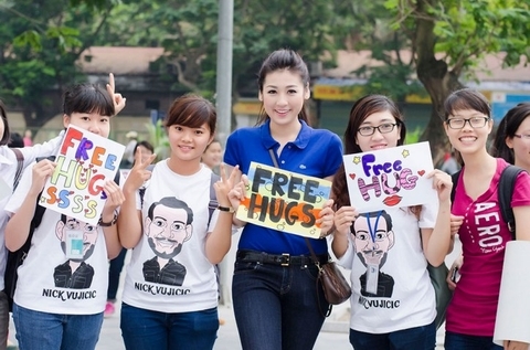 Nick Vujicic: “Con người chúng ta khá ngốc nghếch