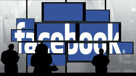 Nên thu tiền người dùng Facebook