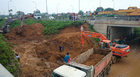 Hà Nội: Vỡ đường ống nước sông Đà lần 9