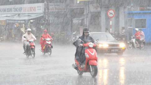 Cảnh báo mưa dông ở Hà Nội