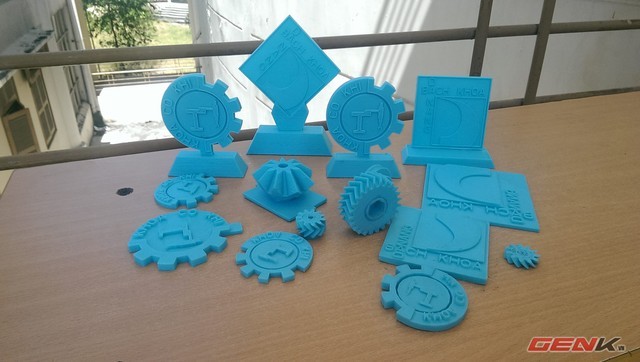 Nhóm bạn trẻ tự chế máy in 3D siêu rẻ đầu tiên tại Việt Nam