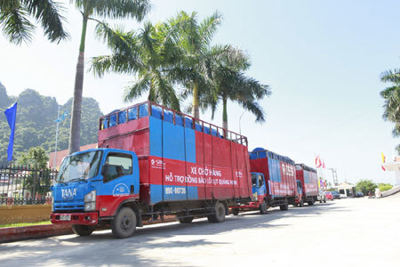 Tặng bồn nước sạch Tân Á cho người dân Quảng Ninh