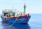 Ứng cứu gần 20 thuyền viên gặp nạn trên biển Đông