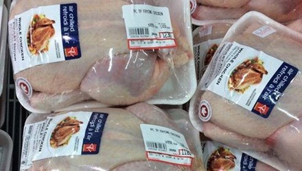 Đùi gà Mỹ rẻ hơn rau, thịt lợn Việt đắt khách Tàu