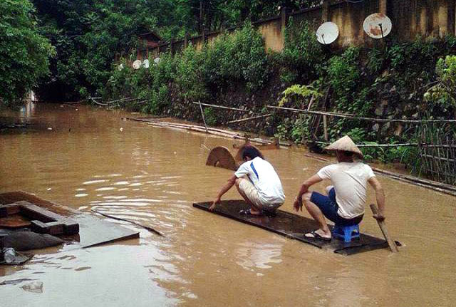 Nắng nóng trở lại miền Bắc, Thanh Hóa 3 người chết trong lũ