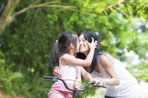 Nuôi con 2 tuổi tốn 42 triệu đồng/tháng