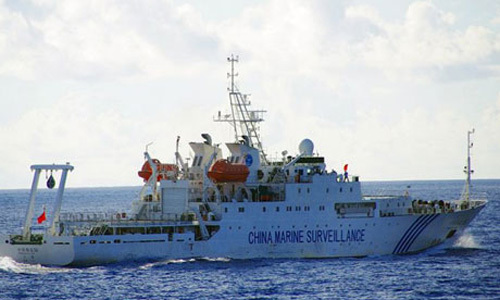 Tàu TQ neo sát nơi đồn trú của Philippines