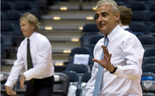 Tỷ phú phố Wall: “Hãy vờ như mình không có tiền!”