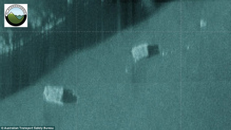 Phát hiện vật thể nghi là hộp đen MH370