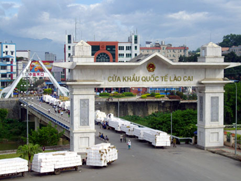 TQ phá giá NDT: Hàng Việt gặp khó trên mọi ‘mặt trận’
