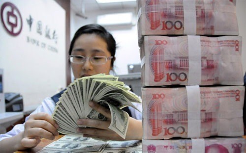 Phá giá tiền và ‘tử huyệt’ khó hồi phục của TQ