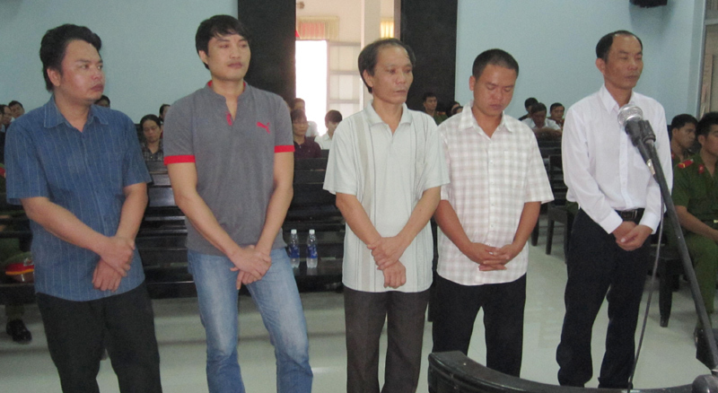 Ăn chặn kỳ nam của phu trầm, nguyên trưởng công an huyện lĩnh án