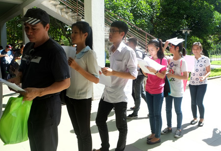 Tâm sự của những phụ huynh “giờ chót”