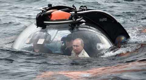 Tổng thống Putin đi tàu ngầm thám hiểm đáy Biển Đen