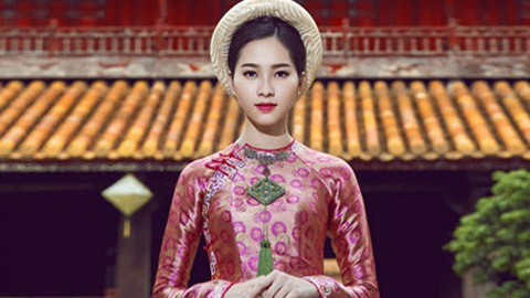 Hoa hậu Thu Thảo nền nã trong áo dài truyền thống