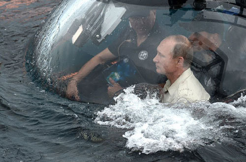 Putin lặn Biển Đen xem tàu cổ nghìn năm