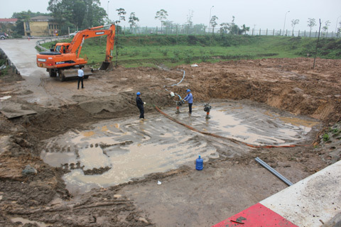 Sở Xây dựng: Ống nước sông Đà còn có thể vỡ
