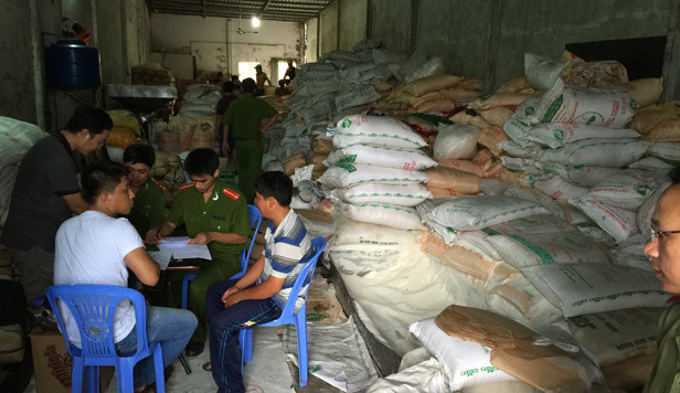 Bắt quả tang cơ sở nhập đường lậu lớn vào Cần Thơ