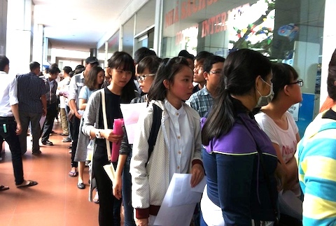 Điểm chuẩn dự kiến nhiều ngành liên tục tăng