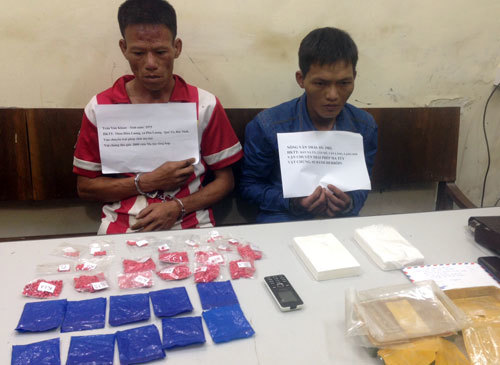 Phá chuyên án, thu 2.000 viên hồng phiến và 2 bánh heroin